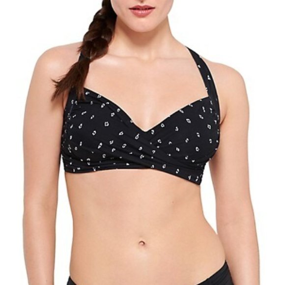 Beach Couture Other - NWT Beach Couture Crossover Bikini Top only swimsuit